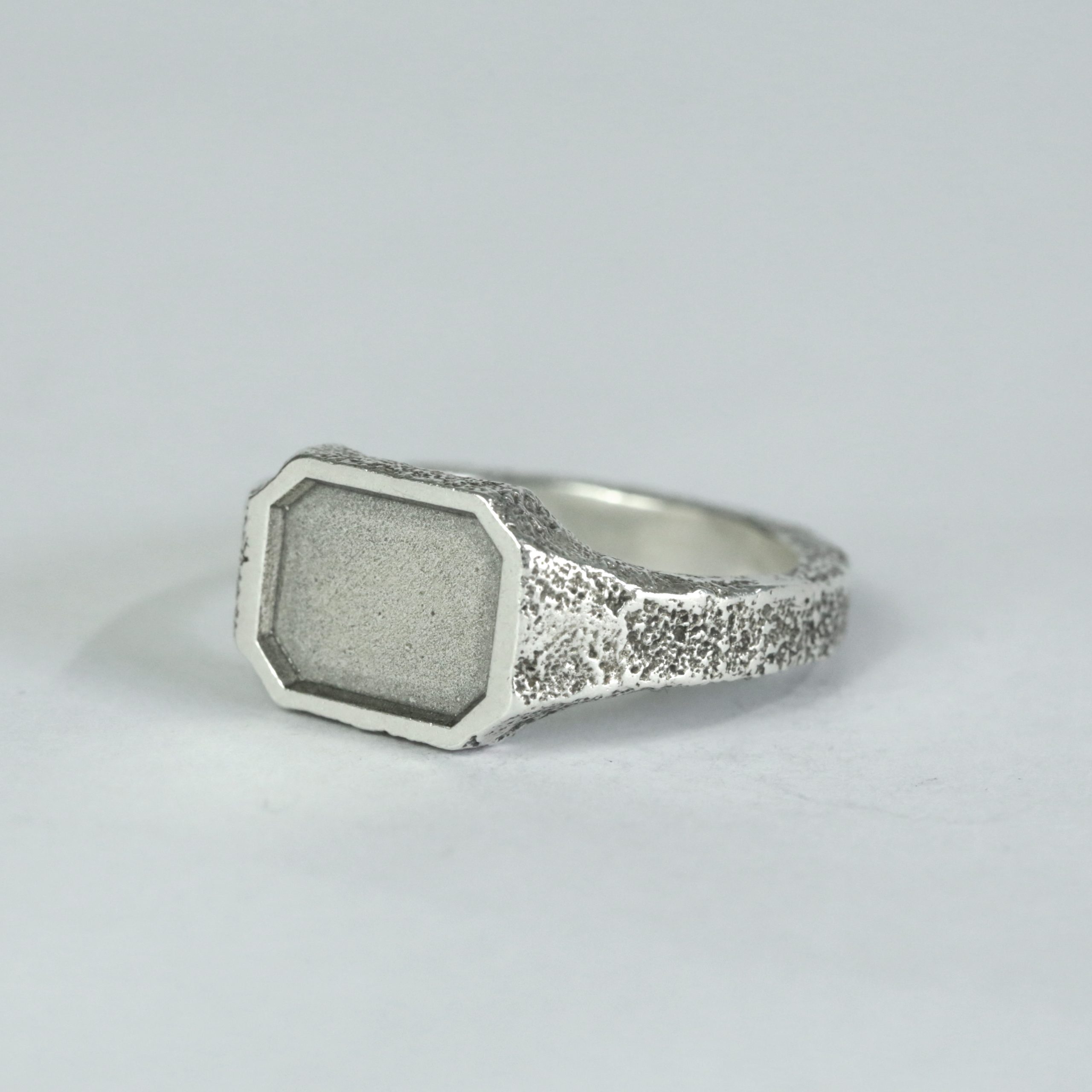 Recess Ring