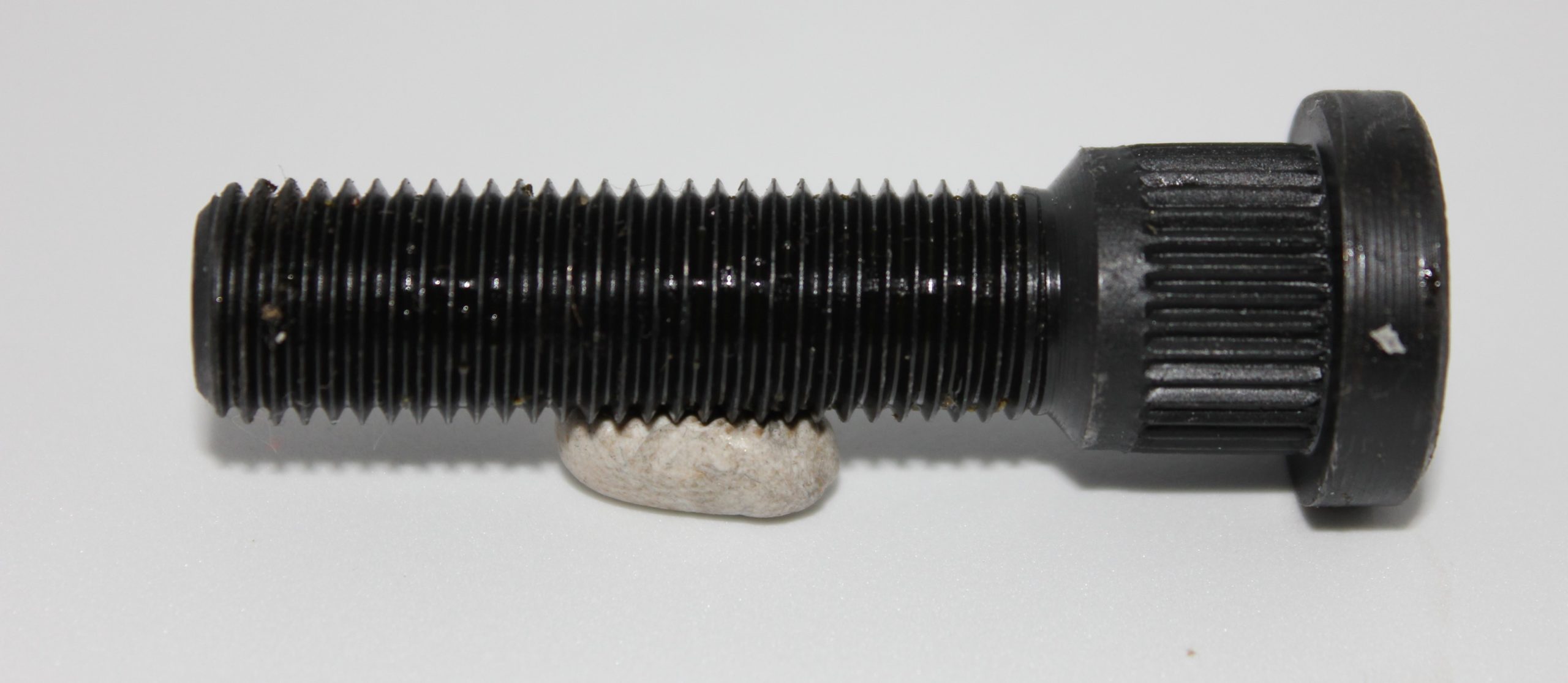 SPACER 7968216INT M 37X27 16MM 12 DEG