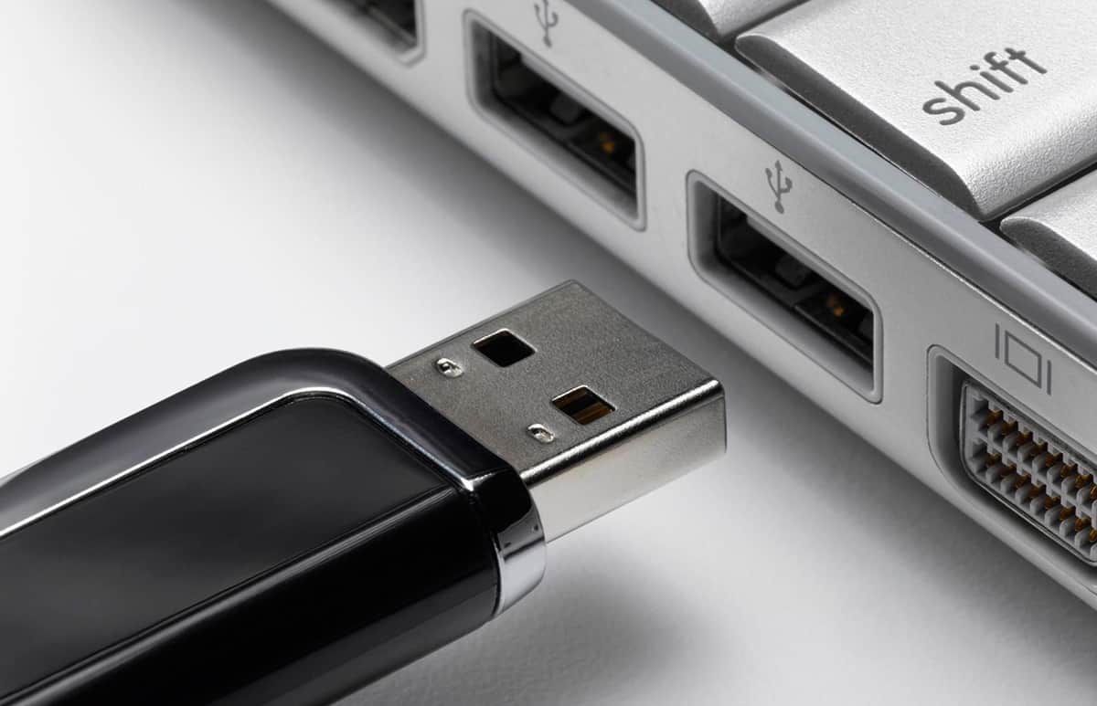 USB 9735828 WIRED KEYBOARD S8 SVC