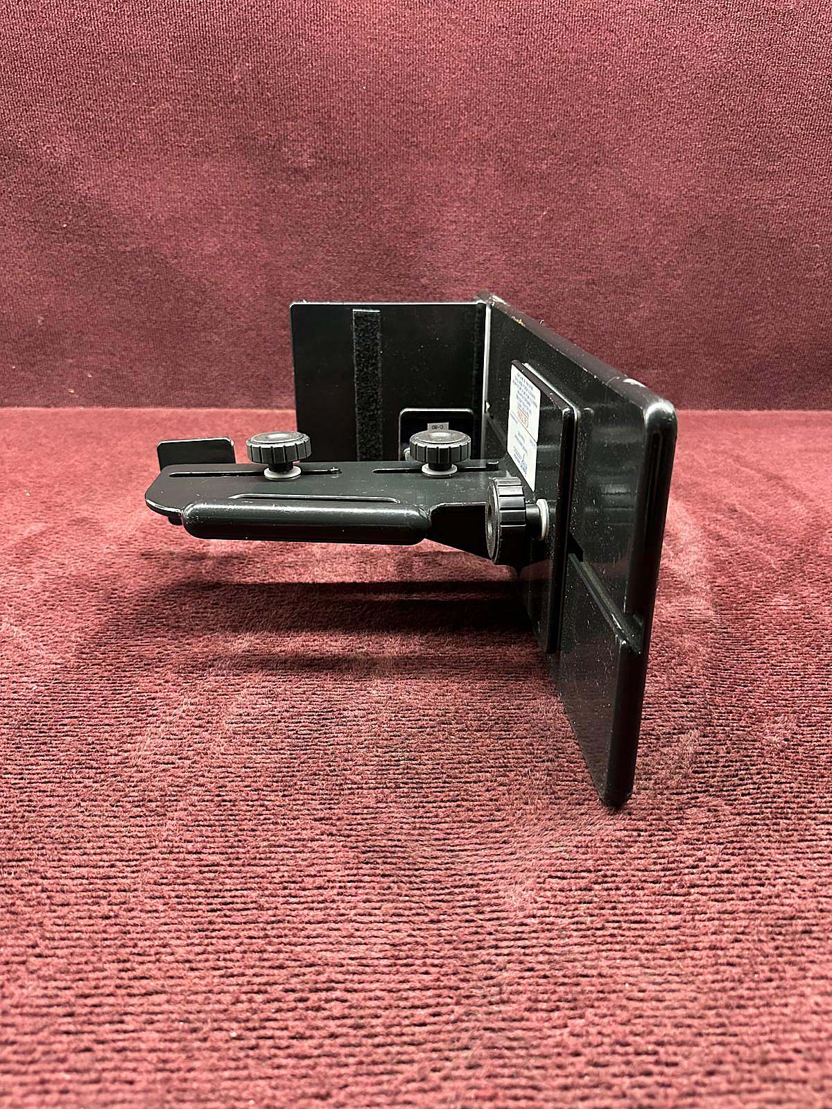 INSTRUMENT 858-985 M8 LATERAL IMP HOLDER