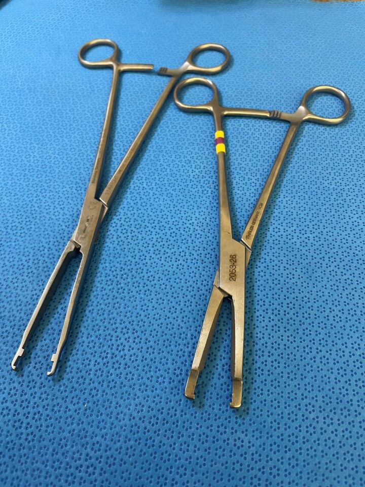 INSTRUMENT 905-810 MESH HOLDER STRAIGHT