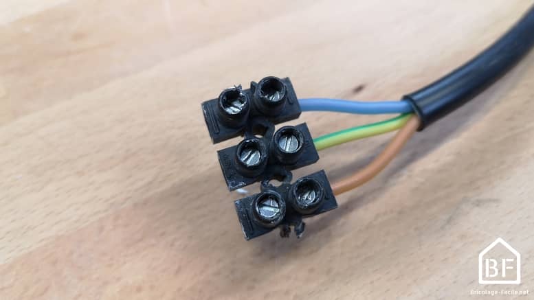 CONNECTOR 811-110 SNGL DOMINO 5 5 W PLU