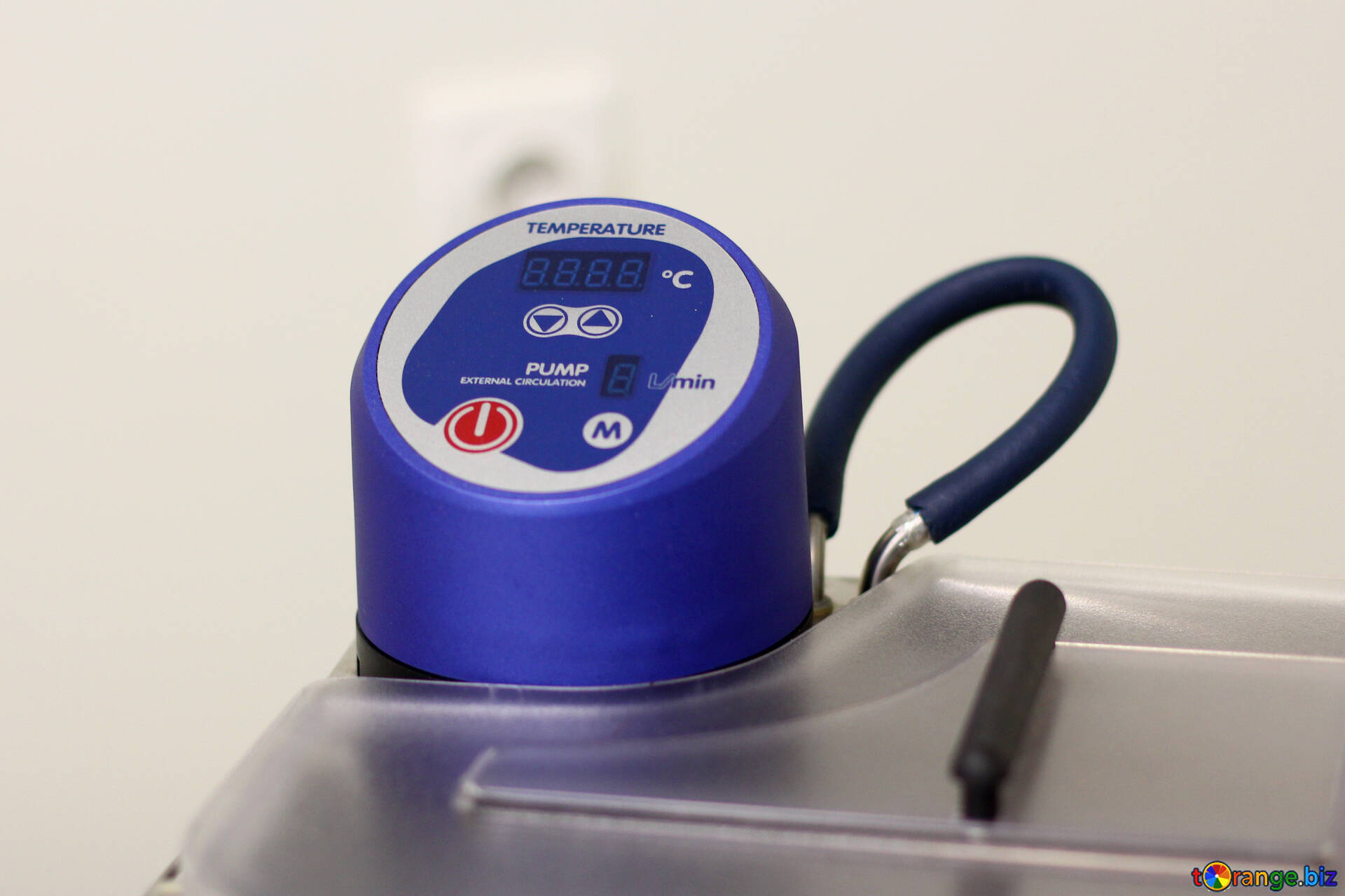 PUMP AP100 PUMP W/STAND