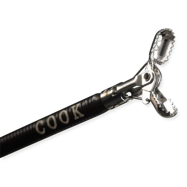 Captura Pro™ Biopsy Forceps With Spike, 1 Each